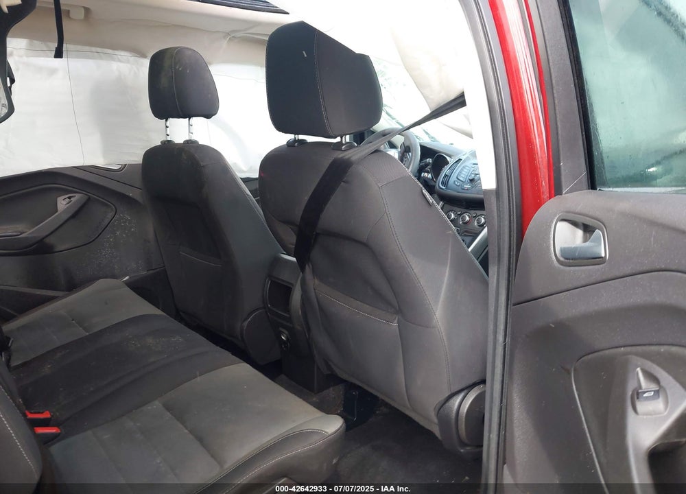 2016 FORD ESCAPE VIN: 1FMCU0GX1GUB14110
