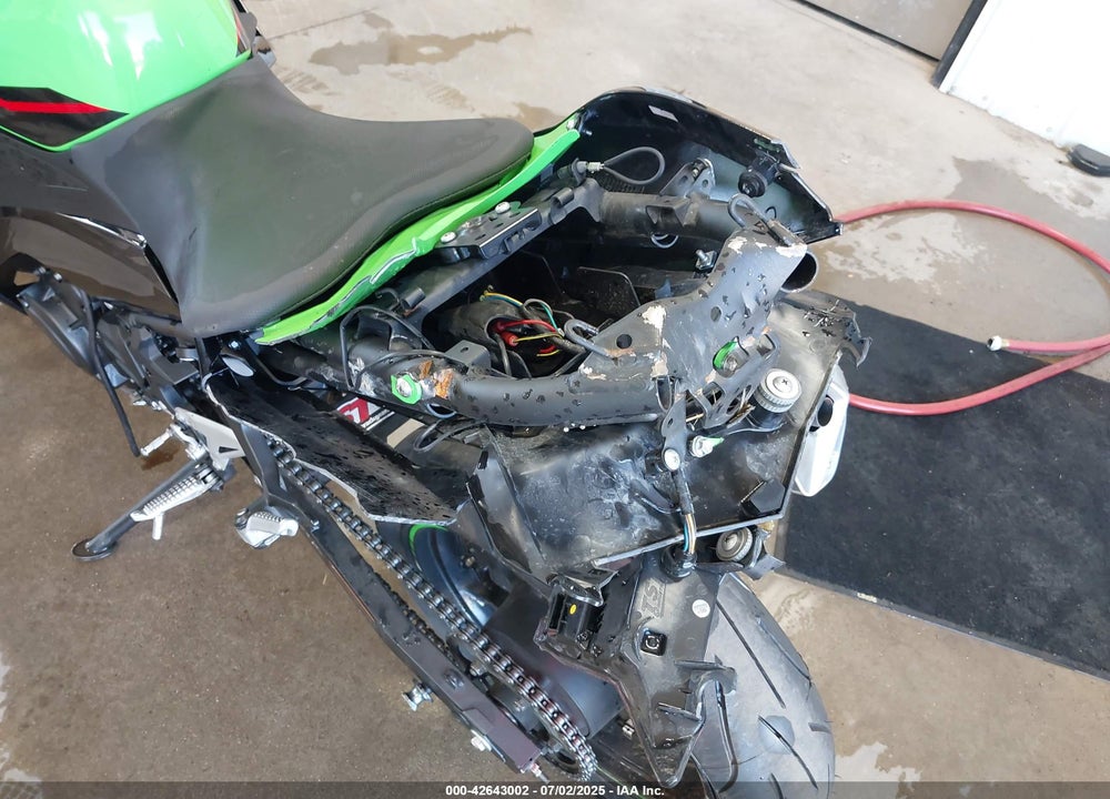 2022 KAWASAKI EX400 VIN: JKAEXKG15NDAE4726