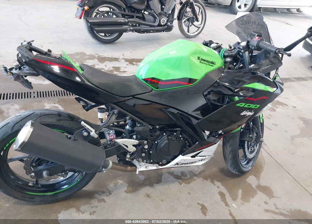 2022 KAWASAKI EX400 VIN: JKAEXKG15NDAE4726
