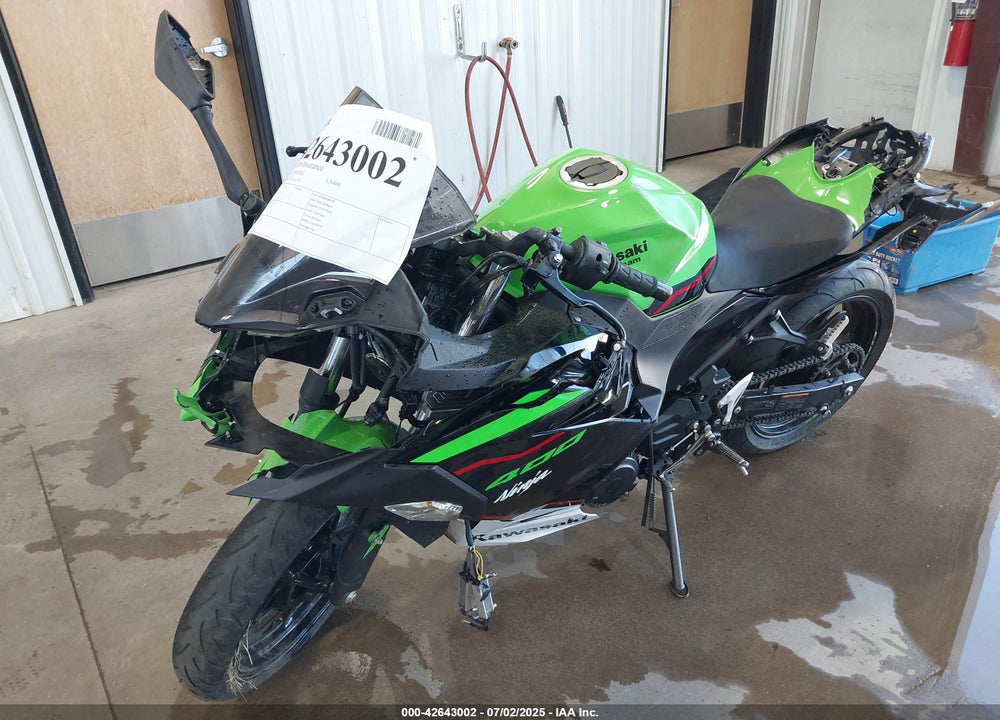 2022 KAWASAKI EX400 VIN: JKAEXKG15NDAE4726