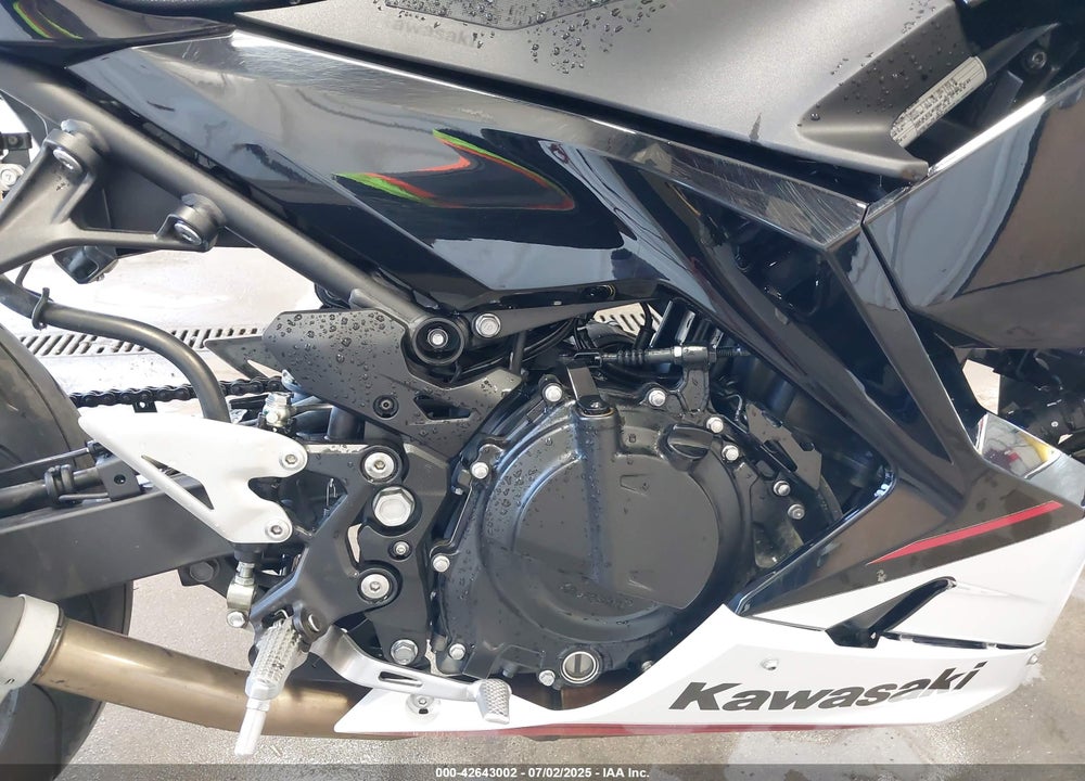 2022 KAWASAKI EX400 VIN: JKAEXKG15NDAE4726