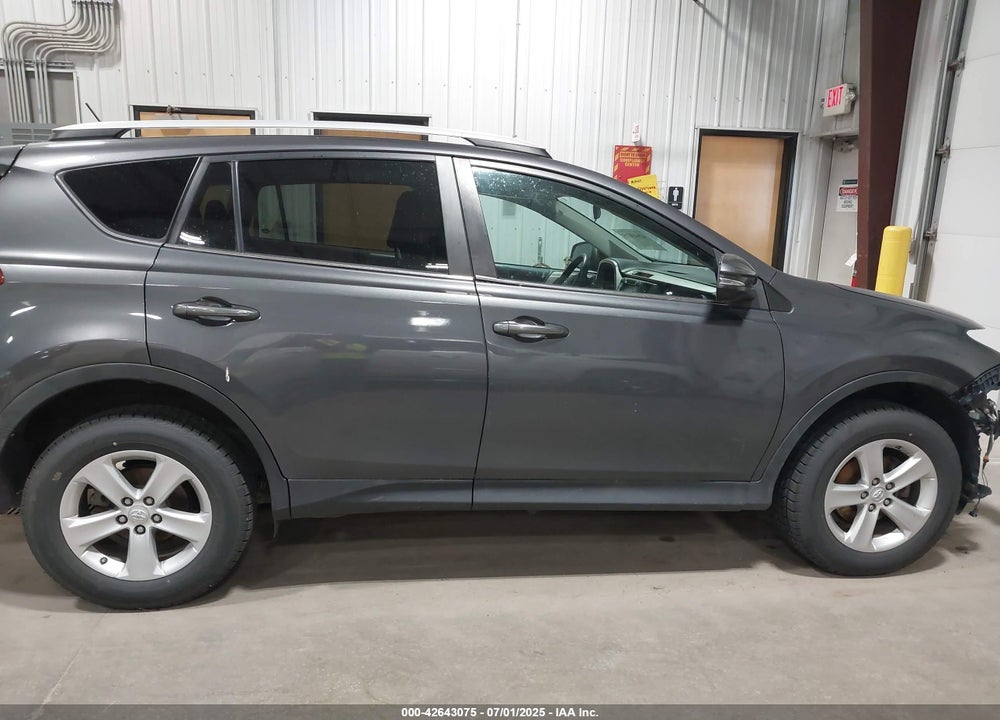2013 TOYOTA RAV4 VIN: 2T3RFREVXDW110232