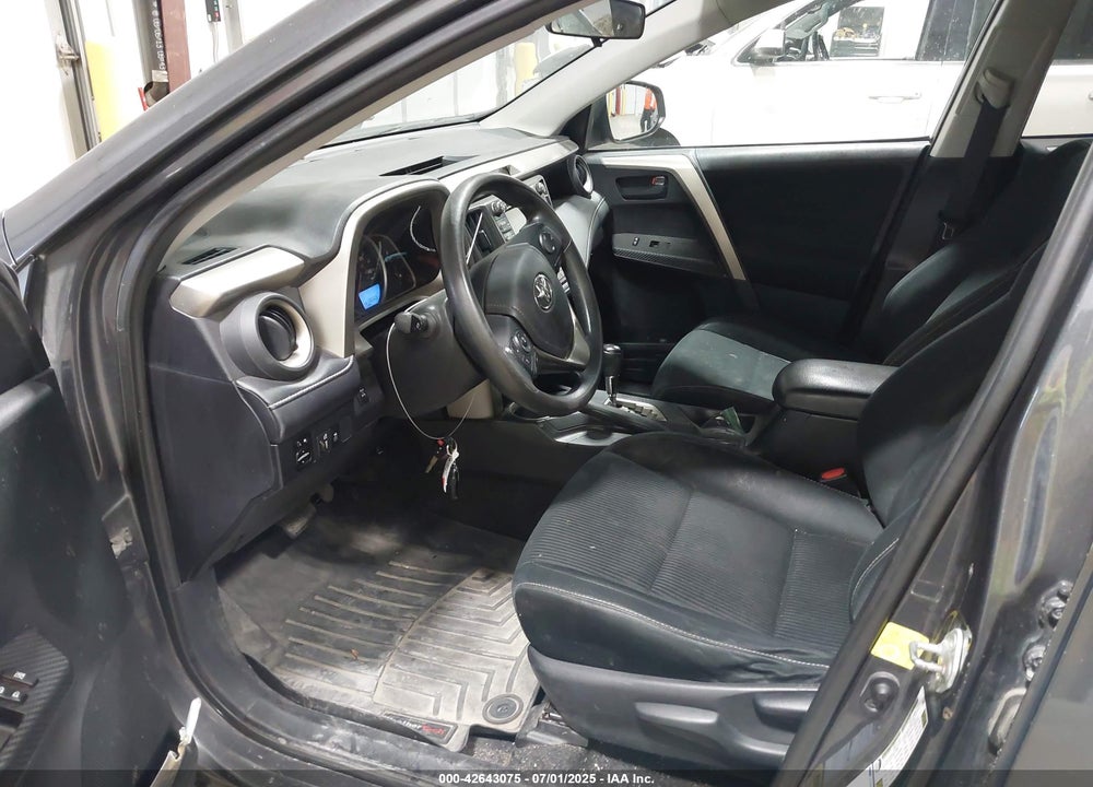 2013 TOYOTA RAV4 VIN: 2T3RFREVXDW110232