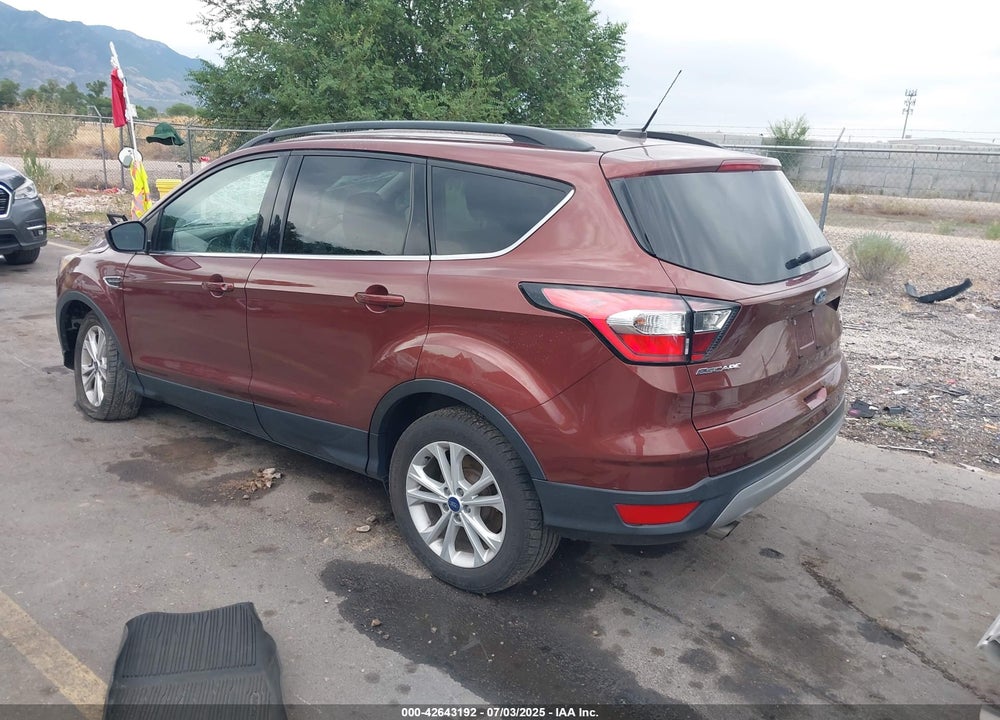 2018 FORD ESCAPE SE VIN: 1FMCU9GD7JUB84891