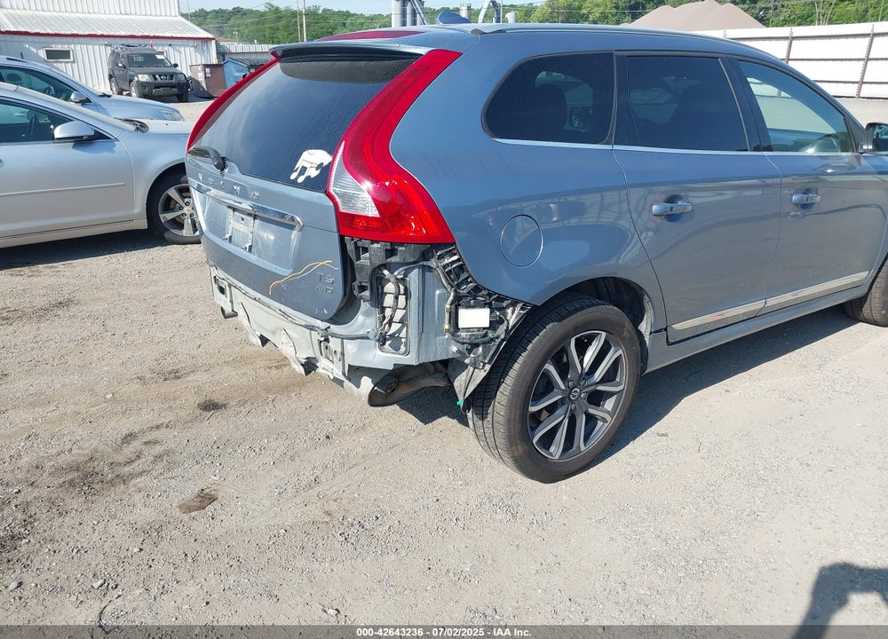 2017 VOLVO XC60 VIN: YV449MRR9H2130999