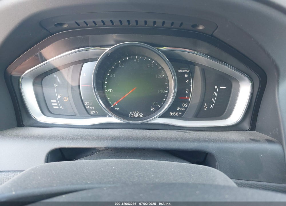 2017 VOLVO XC60 VIN: YV449MRR9H2130999