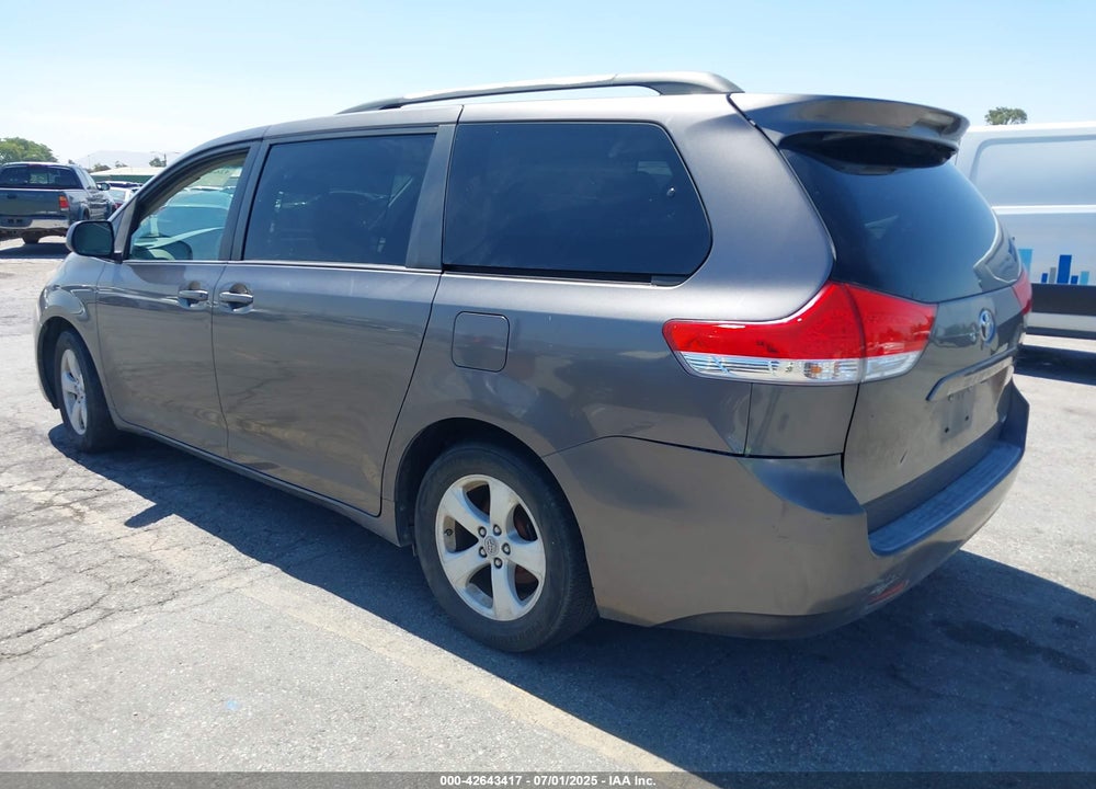 2011 TOYOTA SIENNA VIN: 5TDKK3DC4BS056872