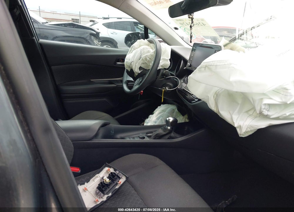 2021 TOYOTA C-HR VIN: NMTKHMBXXMR128637