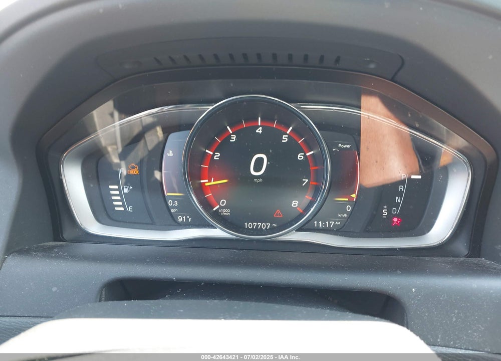 2017 VOLVO XC60 VIN: YV440MRU3H2114506
