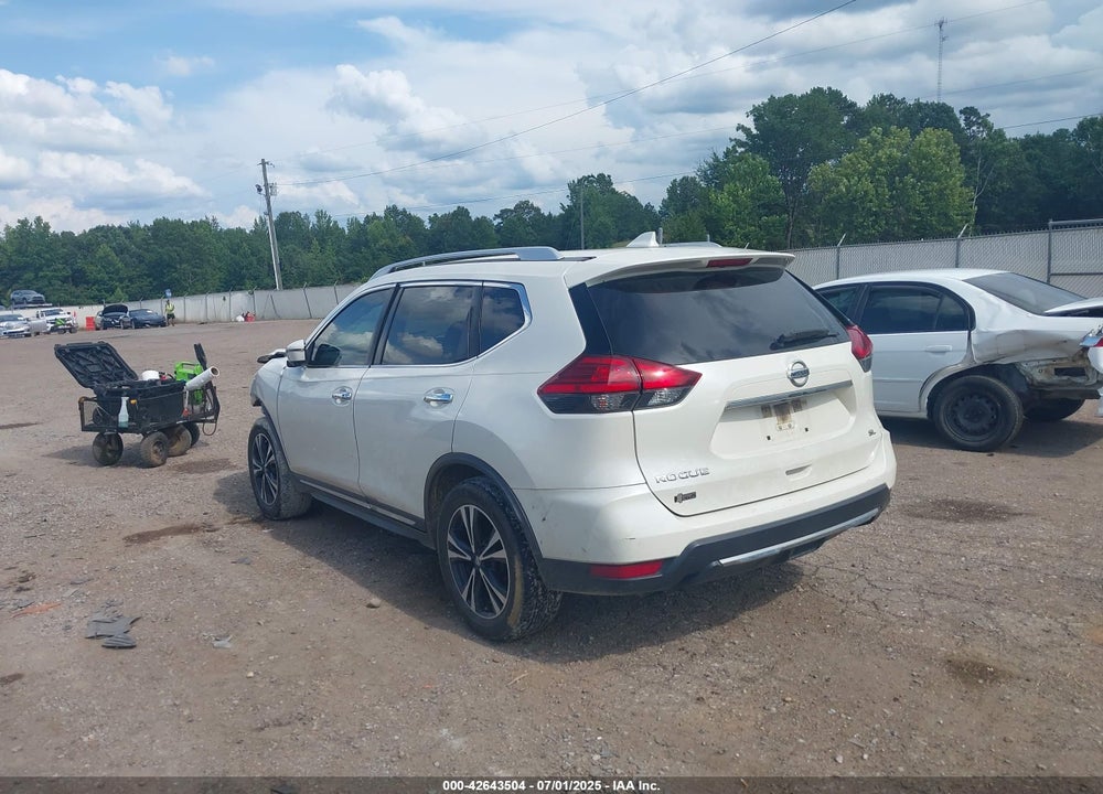 2017 NISSAN ROGUE SL VIN: JN8AT2MT4HW137564