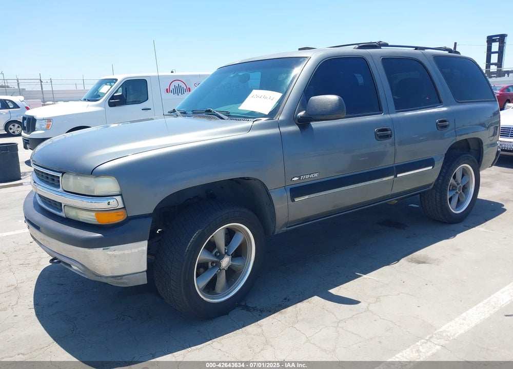 2001 CHEVROLET TAHOE LS VIN: 1GNEC13T51R208517