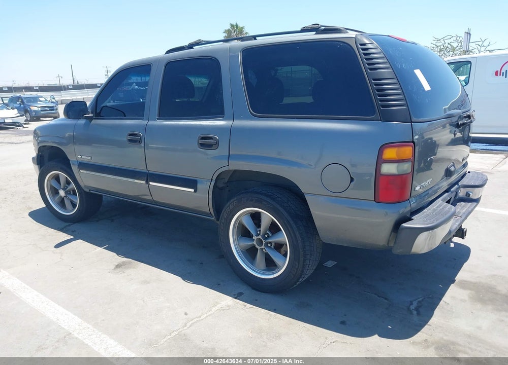 2001 CHEVROLET TAHOE LS VIN: 1GNEC13T51R208517