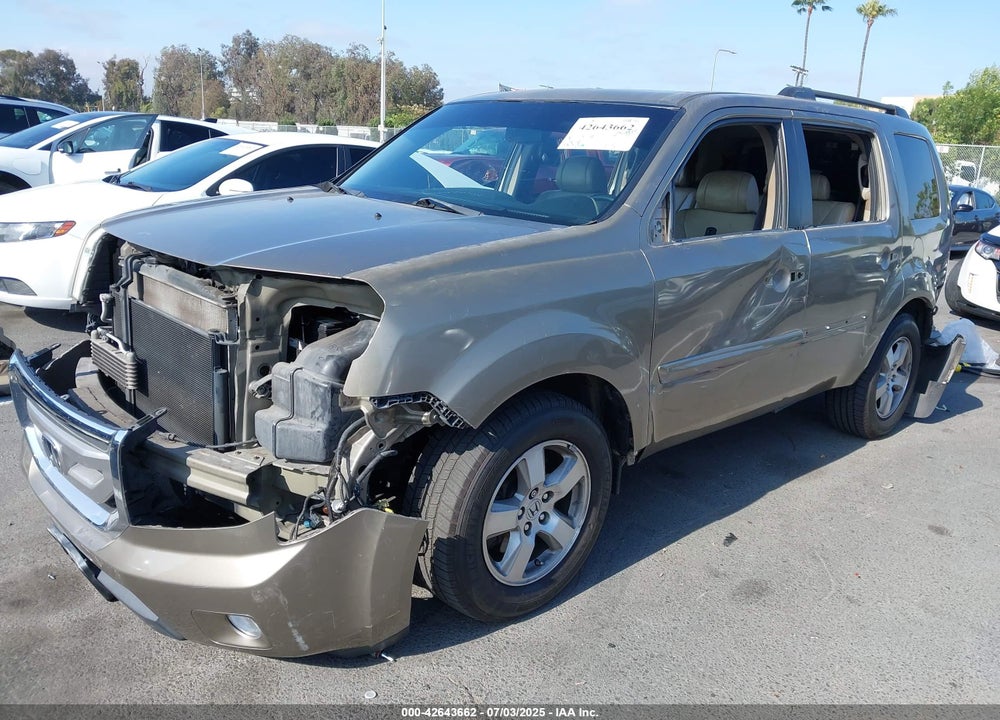 2011 HONDA PILOT VIN: 5FNYF3H50BB033121