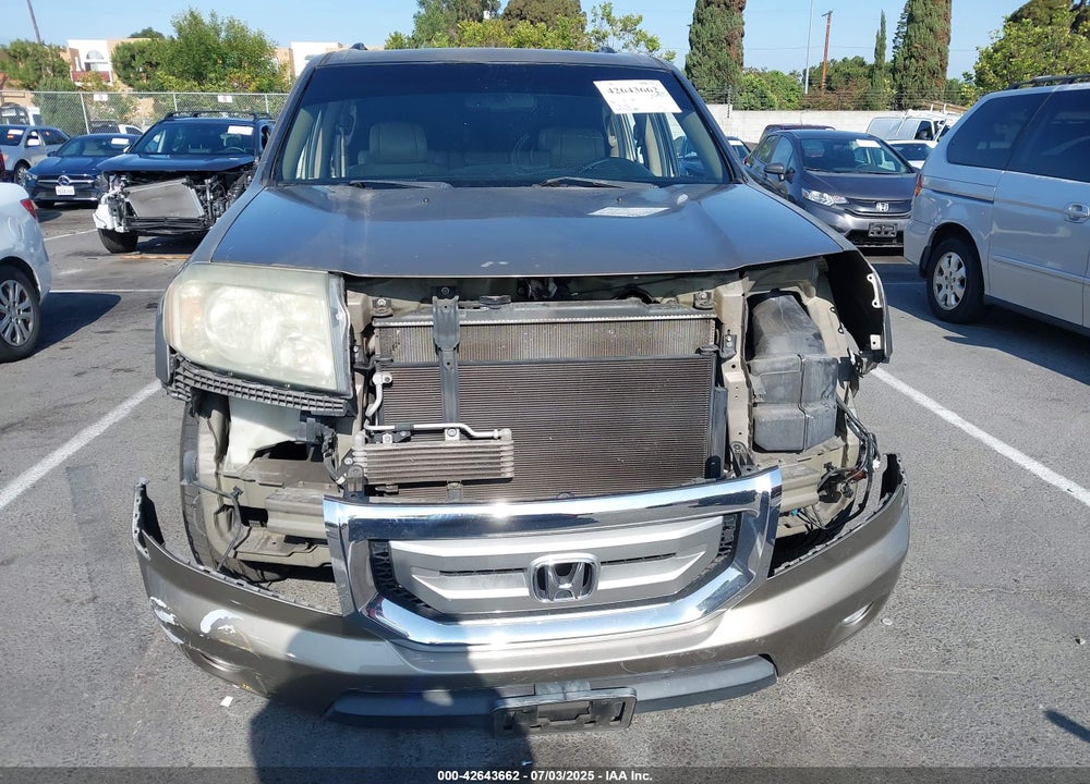 2011 HONDA PILOT VIN: 5FNYF3H50BB033121