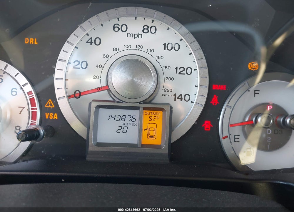 2011 HONDA PILOT VIN: 5FNYF3H50BB033121