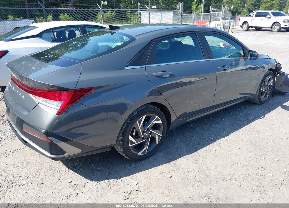 2025 HYUNDAI ELANTRA VIN: KMHLS4DG2SU889400