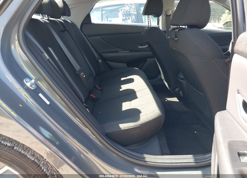 2025 HYUNDAI ELANTRA VIN: KMHLS4DG2SU889400