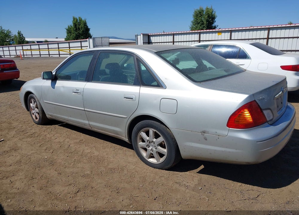 2000 TOYOTA AVALON XLS VIN: 4T1BF28B1YU077808