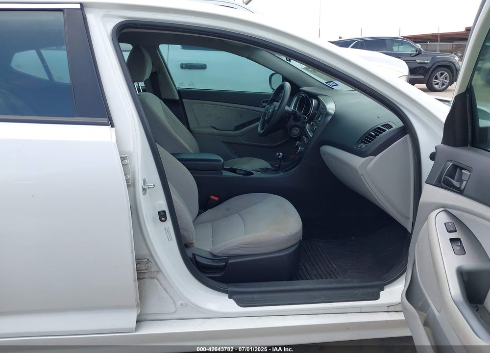 2015 KIA OPTIMA VIN: KNAGM4A77F5645145