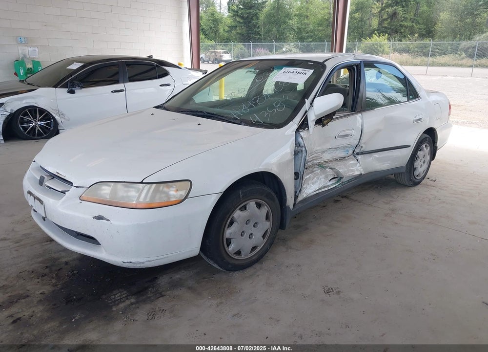 1998 HONDA ACCORD LX VIN: 1HGCG5640WA004358