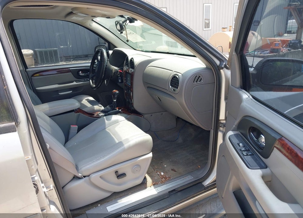 2005 GMC ENVOY XL SLT VIN: 1GKET16M756176825