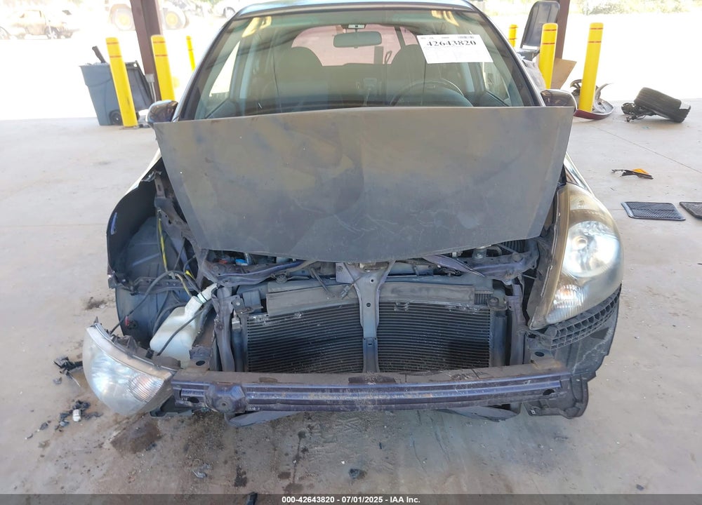2008 HONDA FIT VIN: JHMGD38658S038271