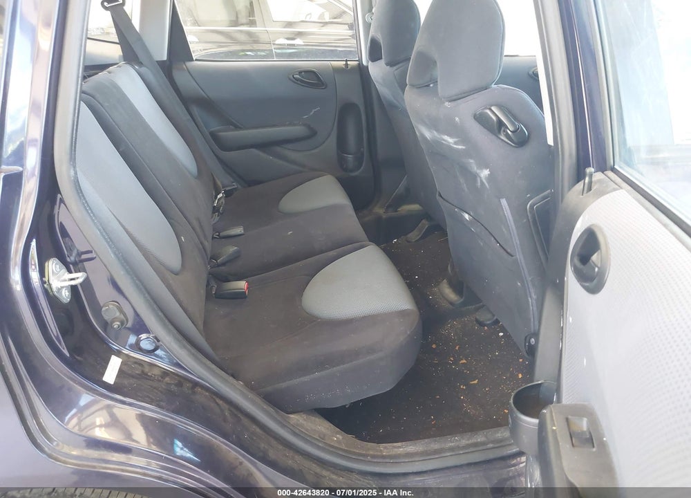 2008 HONDA FIT VIN: JHMGD38658S038271