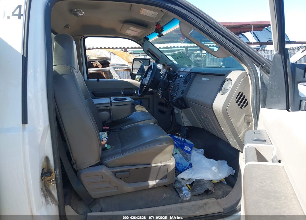2009 FORD F-550 CHASSIS XL/XLT VIN: 1FDAF56R29EB16866