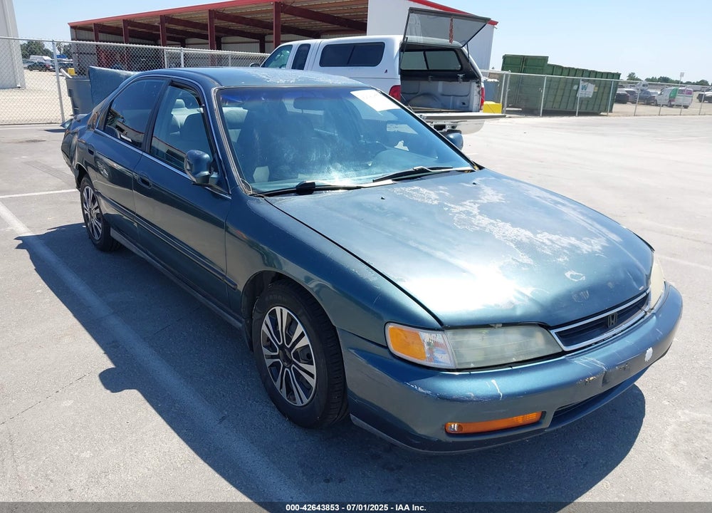 1996 HONDA ACCORD LX/EX VIN: 1HGCD5630TA285721
