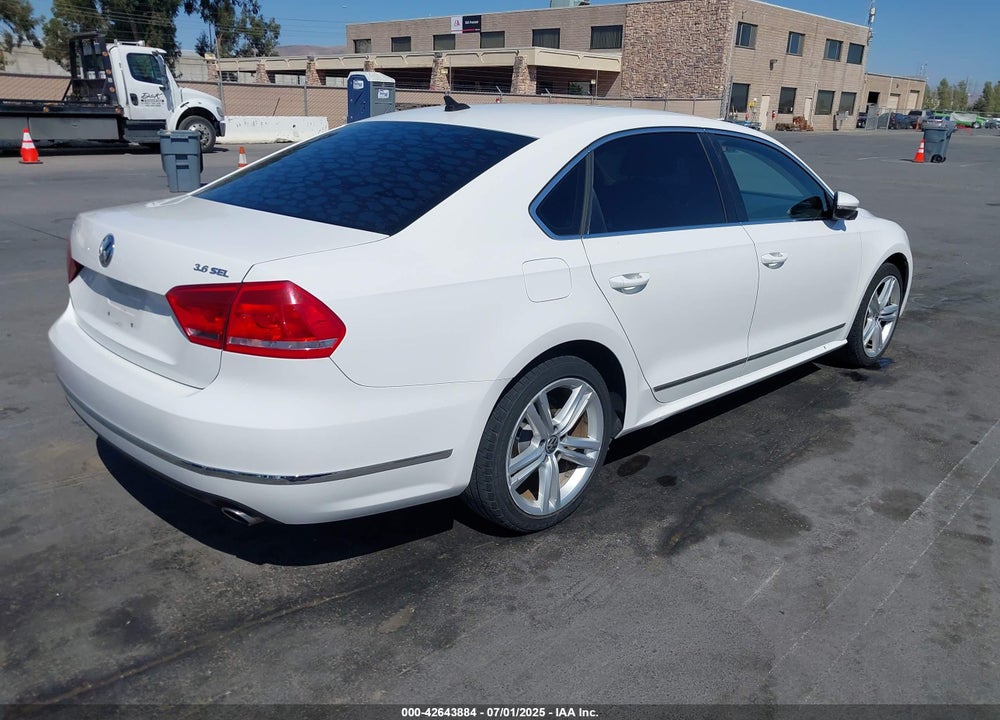 2012 VOLKSWAGEN PASSAT VIN: 1VWCM7A32CC010998