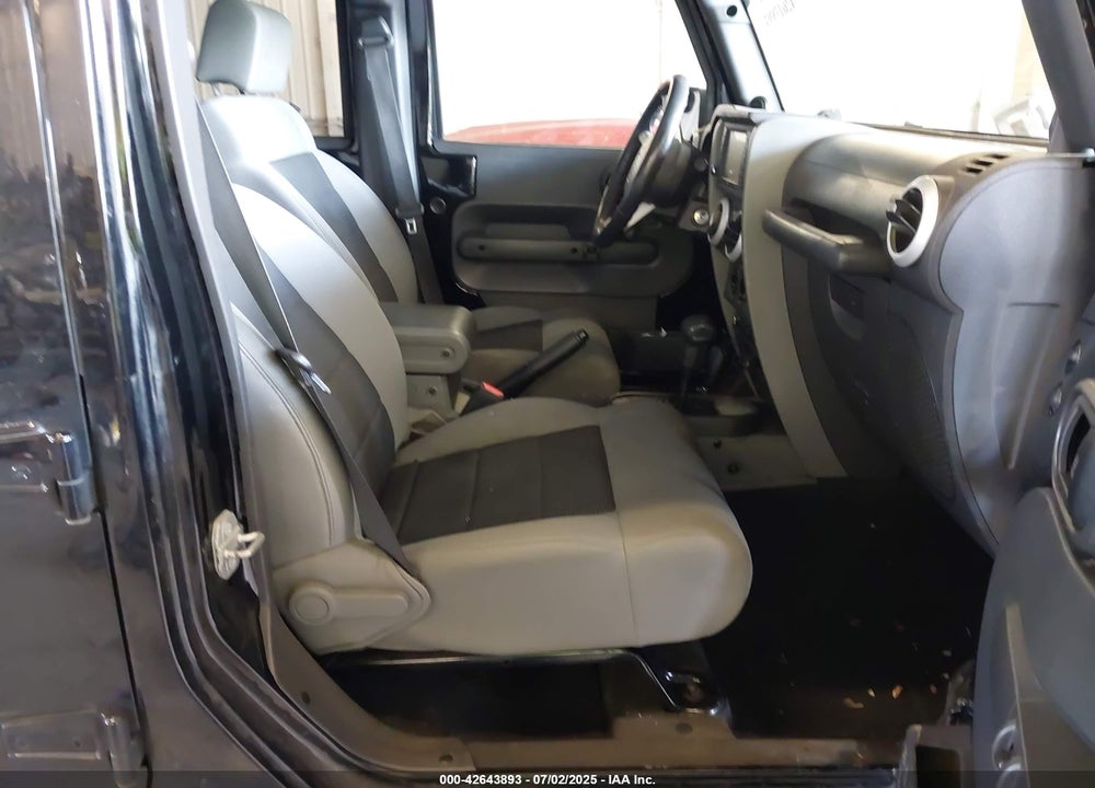 2010 JEEP WRANGLER UNLIMITED VIN: 1J4HA5H15AL140291