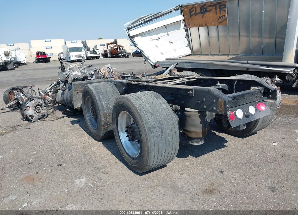 2017 KENWORTH T680 VIN: 1XKYDP9X4HJ127649