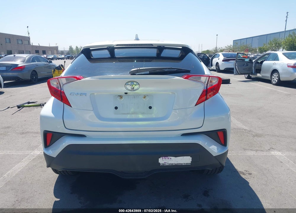 2022 TOYOTA C-HR VIN: NMTKHMBX6NR142536