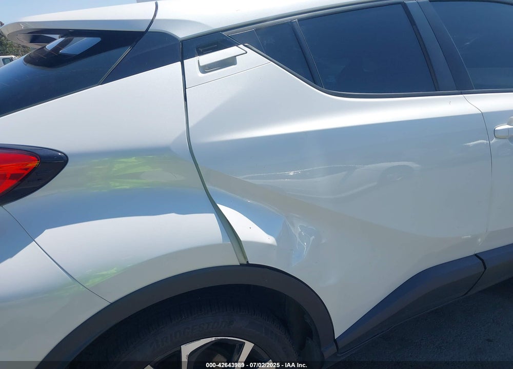 2022 TOYOTA C-HR VIN: NMTKHMBX6NR142536