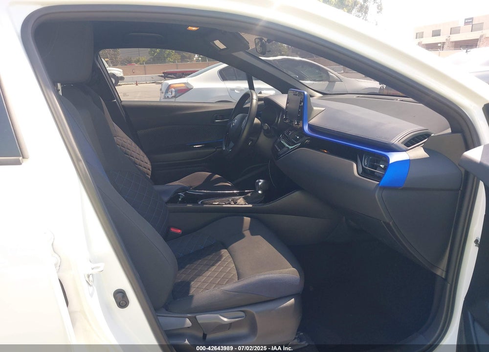 2022 TOYOTA C-HR VIN: NMTKHMBX6NR142536