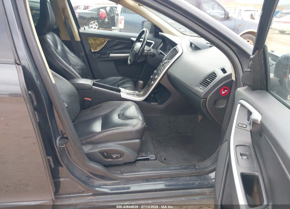 2010 VOLVO XC60 VIN: YV4982DL4A2124209