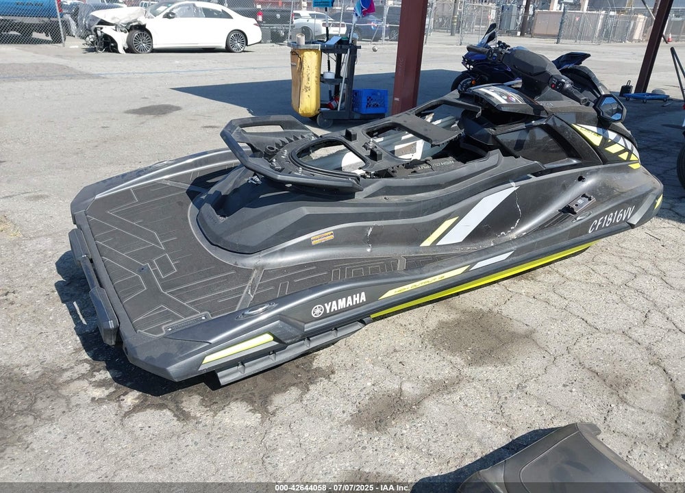 2021 YAMAHA WAVERUNN VIN: YAMA0697E12100000