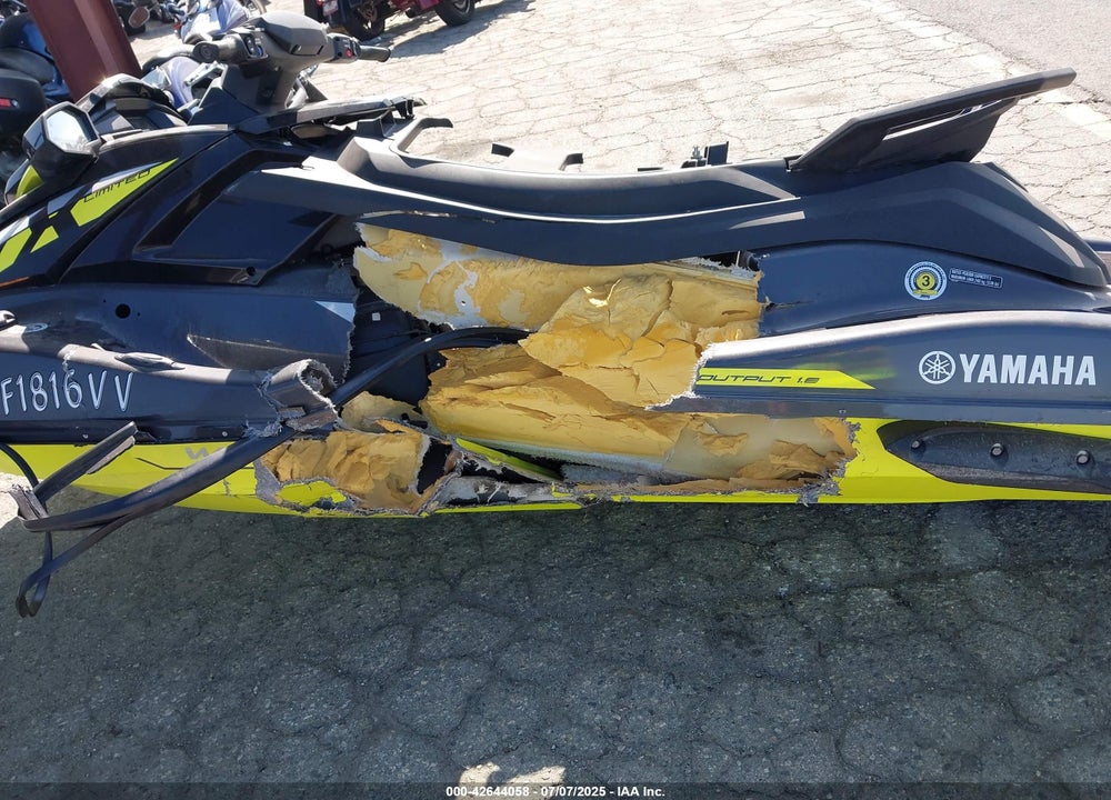 2021 YAMAHA WAVERUNN VIN: YAMA0697E12100000