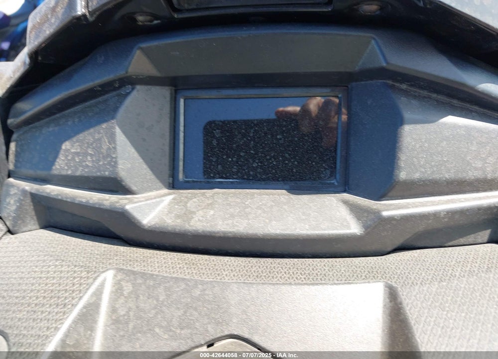 2021 YAMAHA WAVERUNN VIN: YAMA0697E12100000