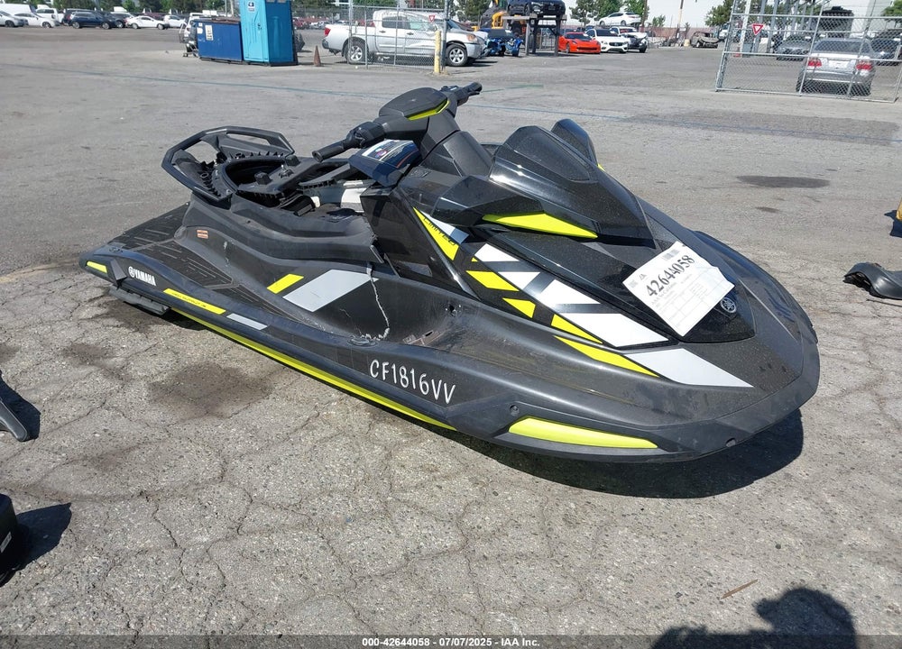2021 YAMAHA WAVERUNN VIN: YAMA0697E12100000