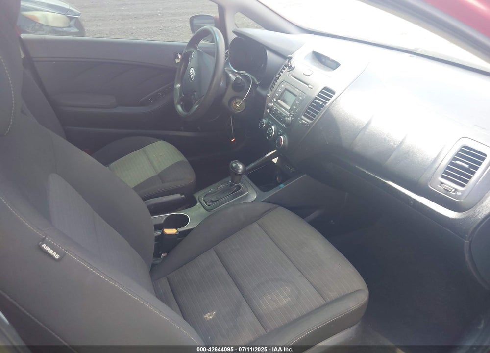 2015 KIA FORTE VIN: KNAFX4A66F5315748