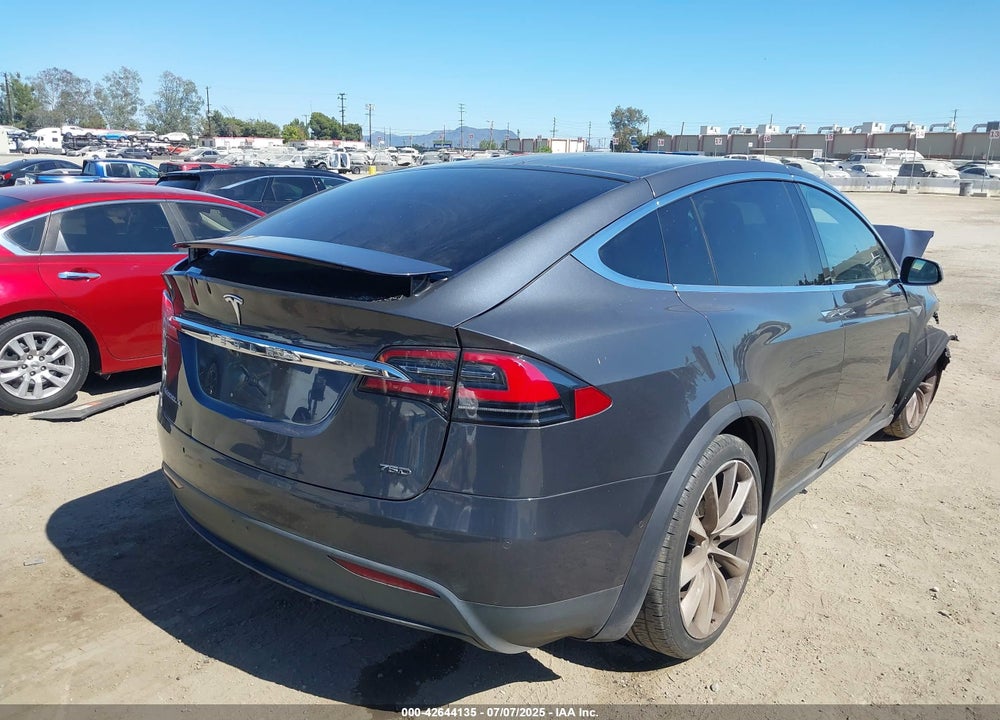 2016 TESLA MODEL X VIN: 5YJXCAE2XGF021133
