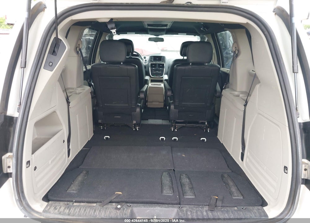 2017 DODGE GRAND CARAVAN VIN: 2C4RDGCG1HR706800