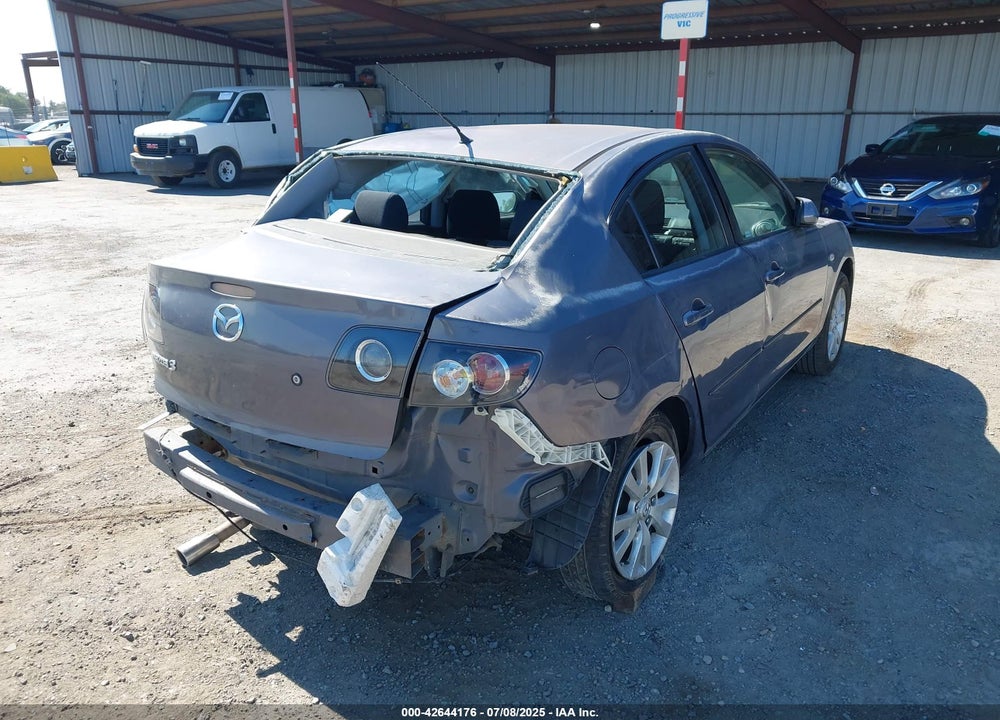 2008 MAZDA 3 VIN: JM1BK32GX81816136
