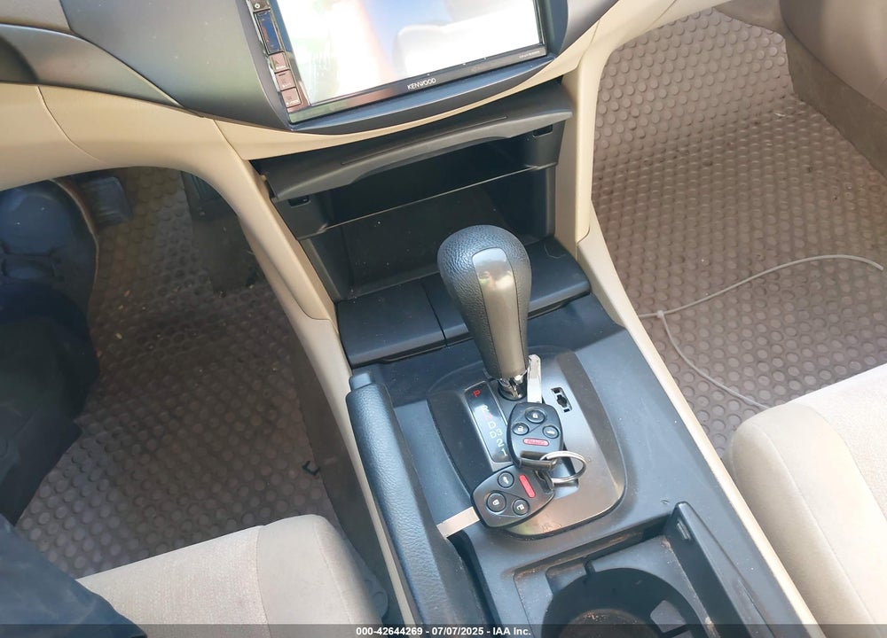 2010 HONDA ACCORD VIN: 1HGCP2F38AA141739