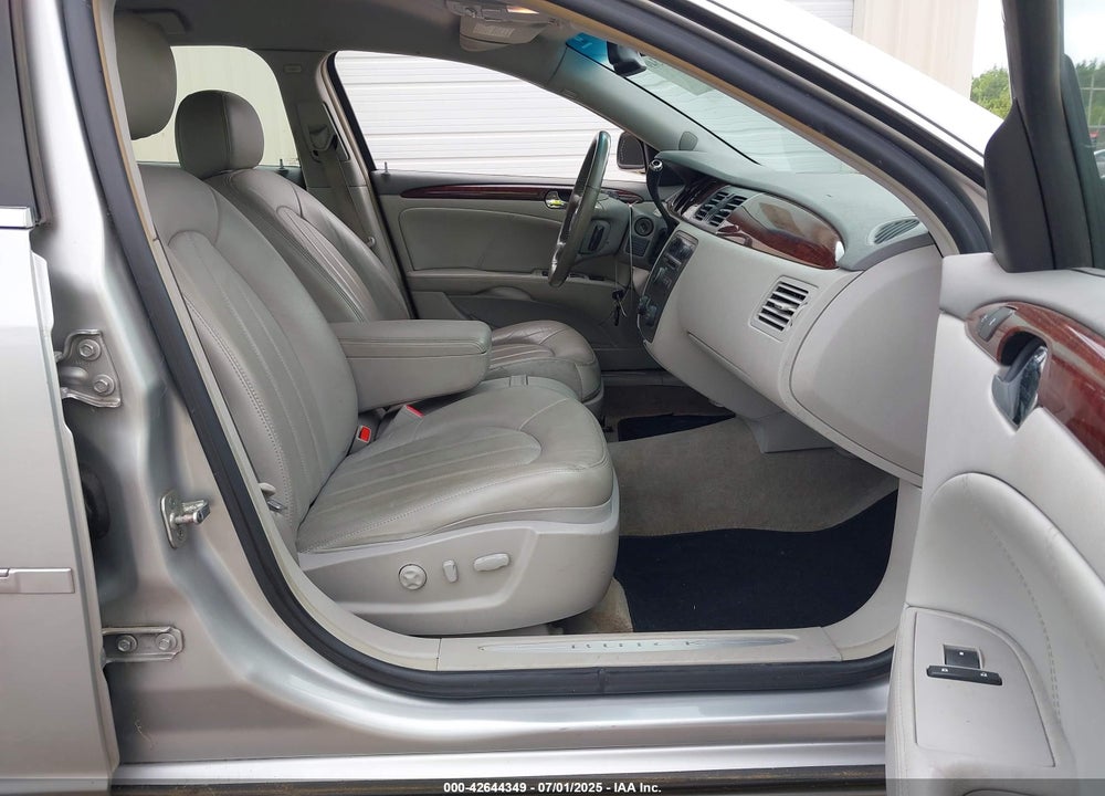 2008 BUICK LUCERNE CXL VIN: 1G4HD57298U180428