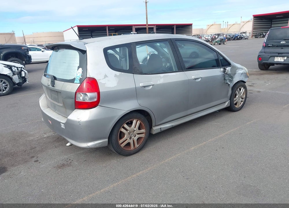 2008 HONDA FIT VIN: JHMGD37648S022712