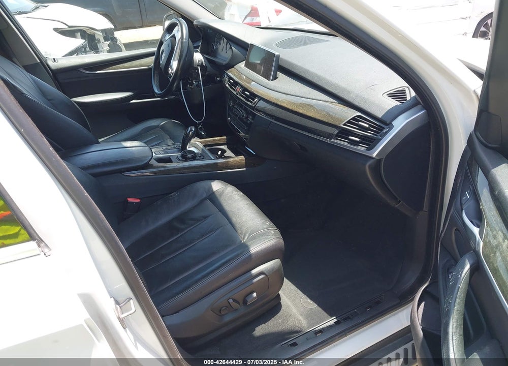 2015 BMW X5 VIN: 5UXKR0C58F0K59896
