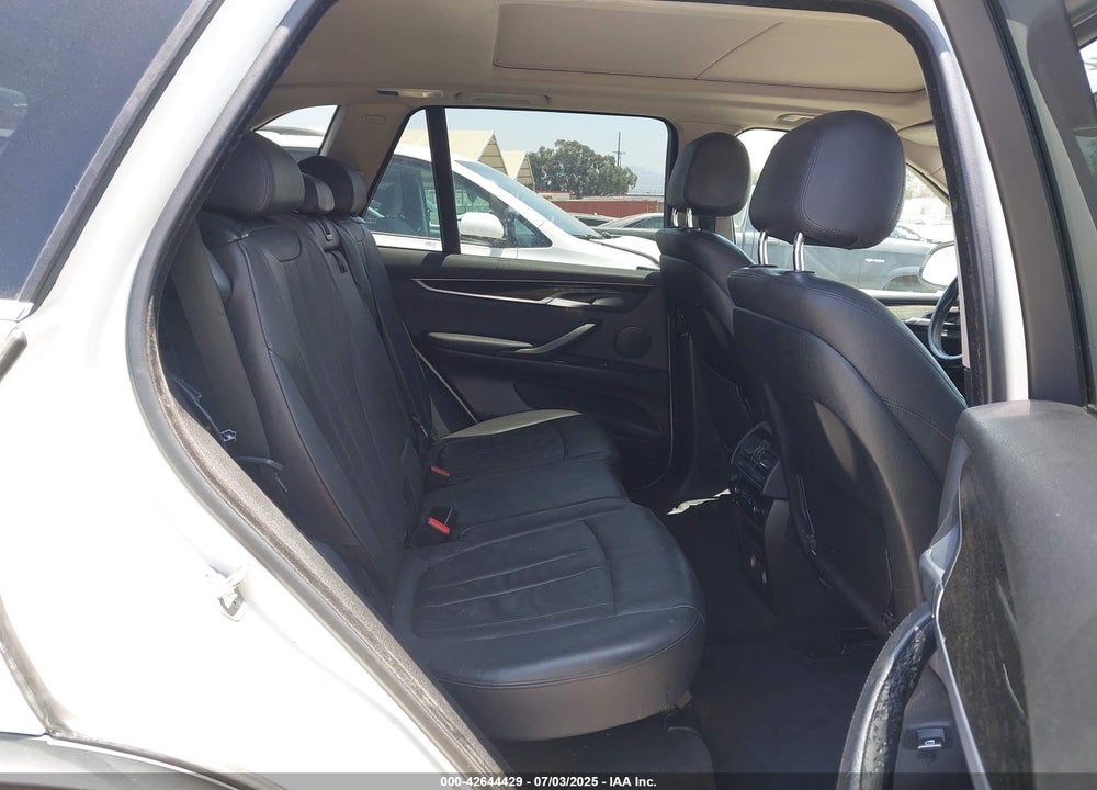 2015 BMW X5 VIN: 5UXKR0C58F0K59896