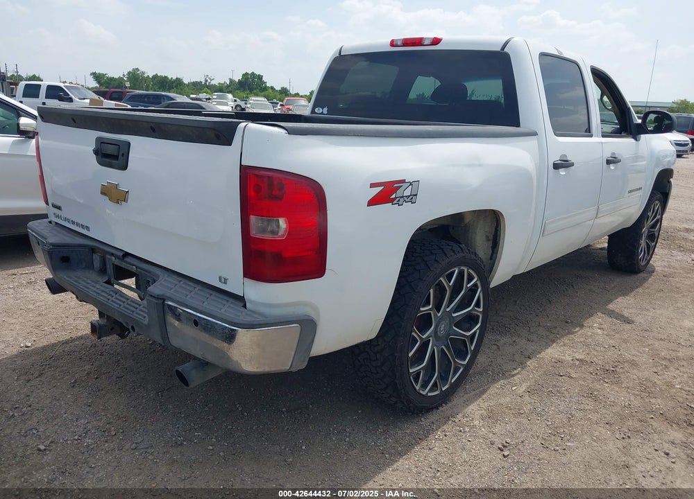 2011 CHEVROLET SILVERADO 1500 VIN: 3GCPKSE33BG216317